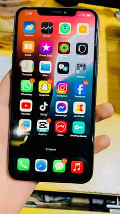 I phone xs max good condition