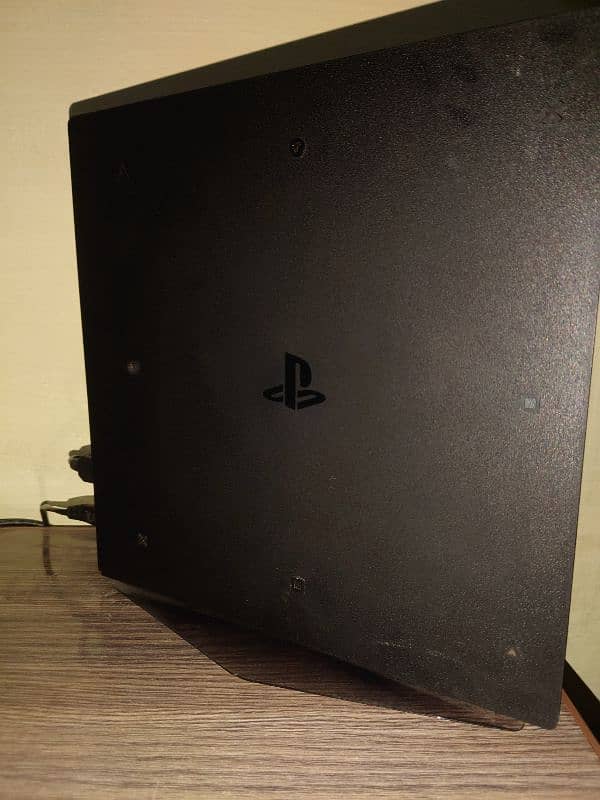 sony PS 4 PRO 1 TB 2