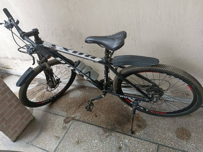 Roxy mountain bicycle with gears. make your offer 1