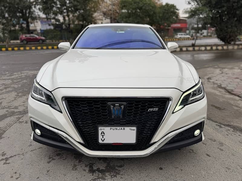 Toyota Crown 2018 0