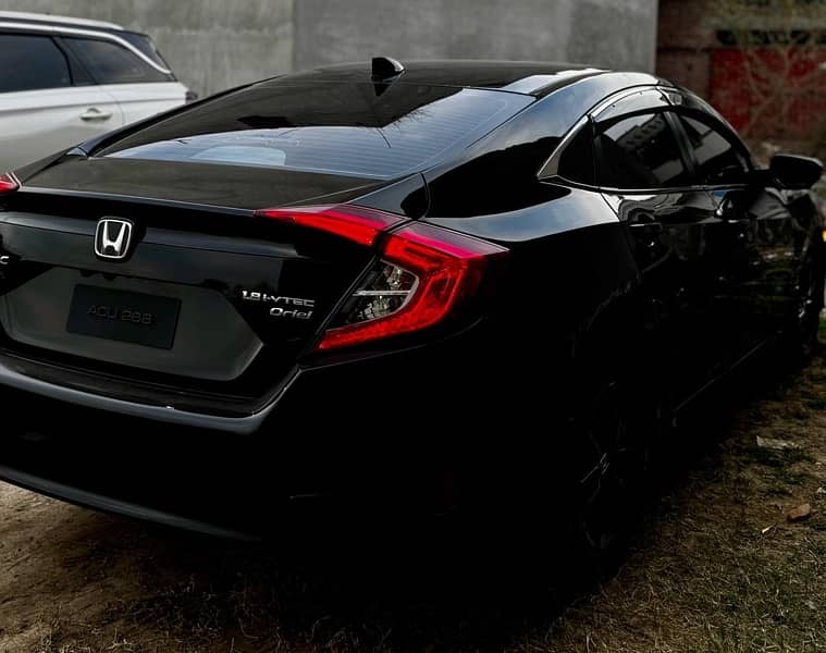 Honda Civic VTi Oriel 1.8 (2021 Model) 1