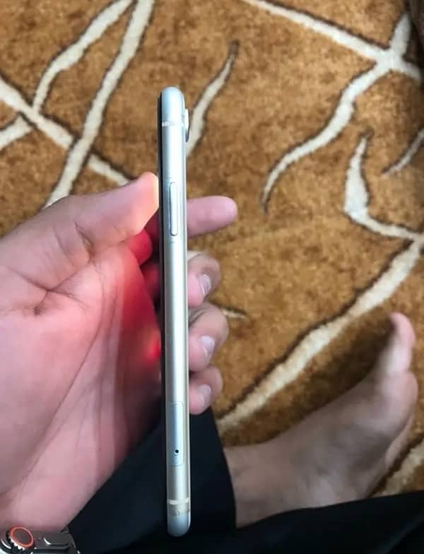 iphone xr 128 gb full okay 3