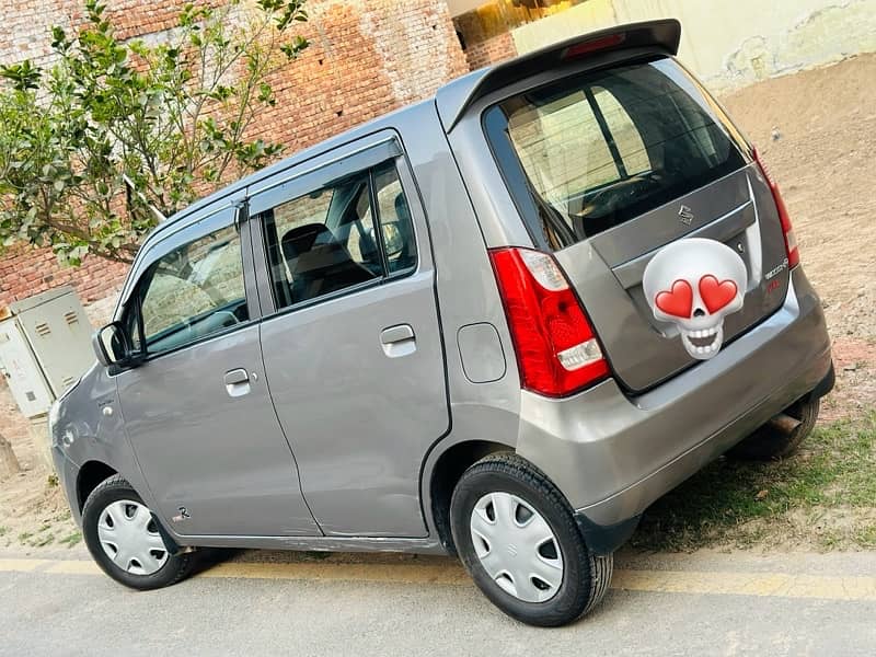 Suzuki Wagon R 2015 3