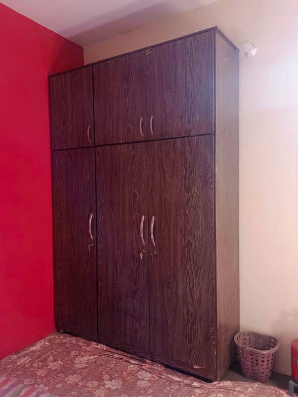 Almari 3 door with cabinet style wardrobe, 2