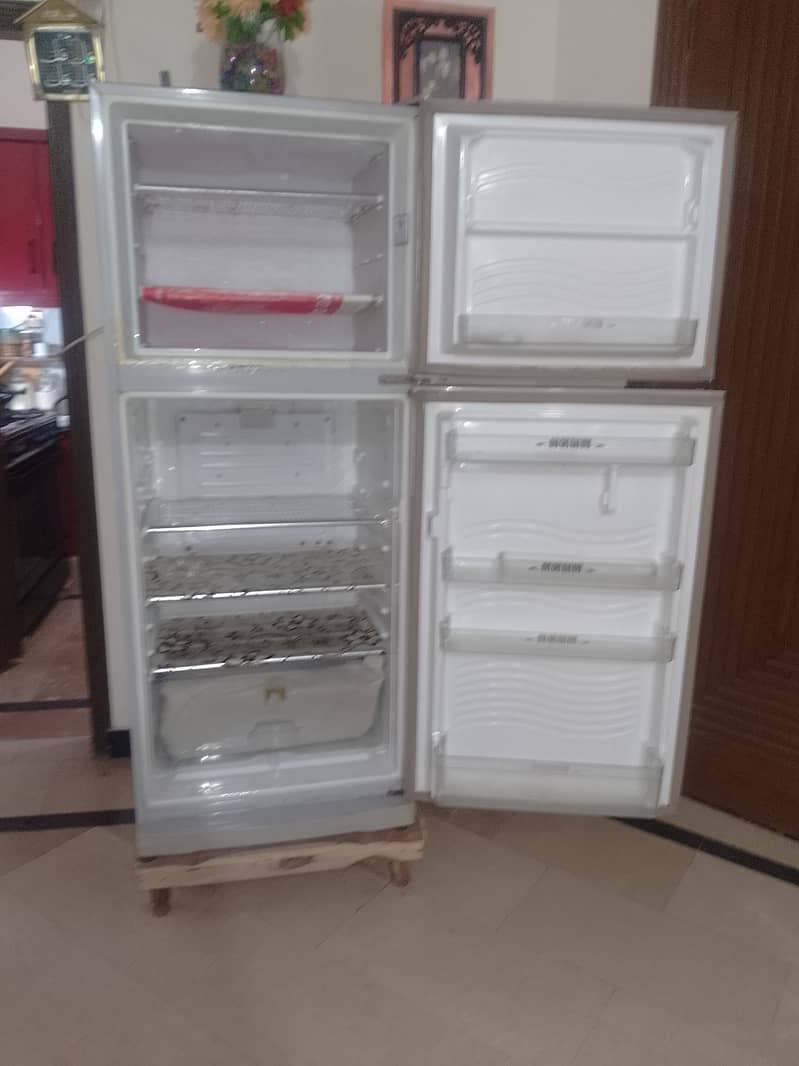 Dawlance Fridge for sale 6