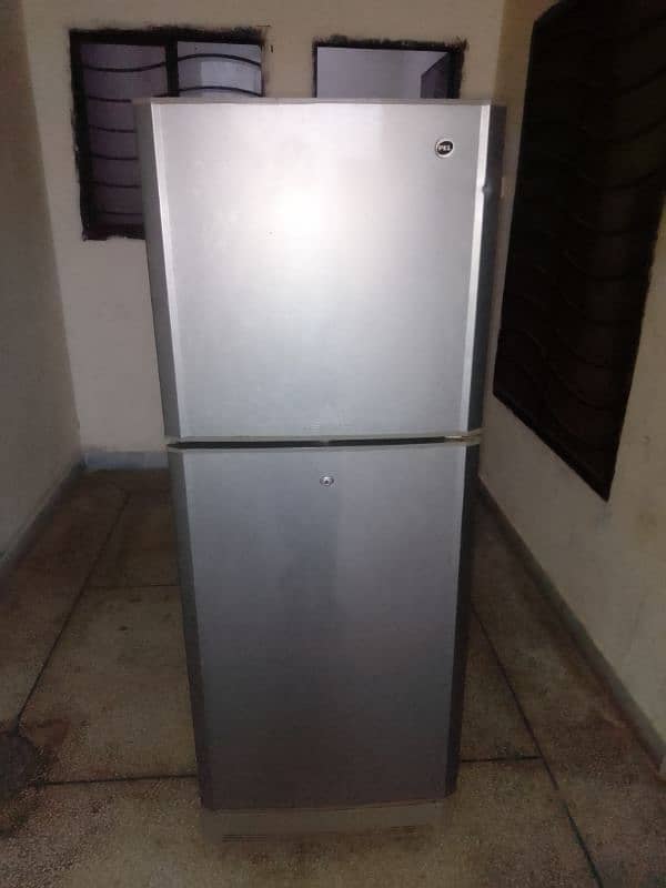 Fridge for sale 0