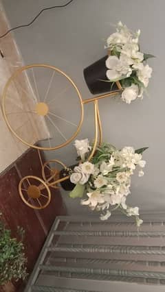 decoration cycle with planter