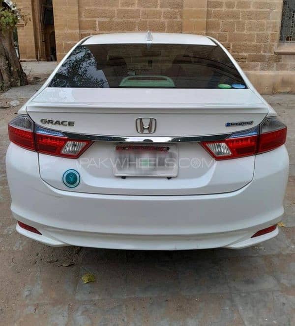 Honda Grace Hybrid 2018 6