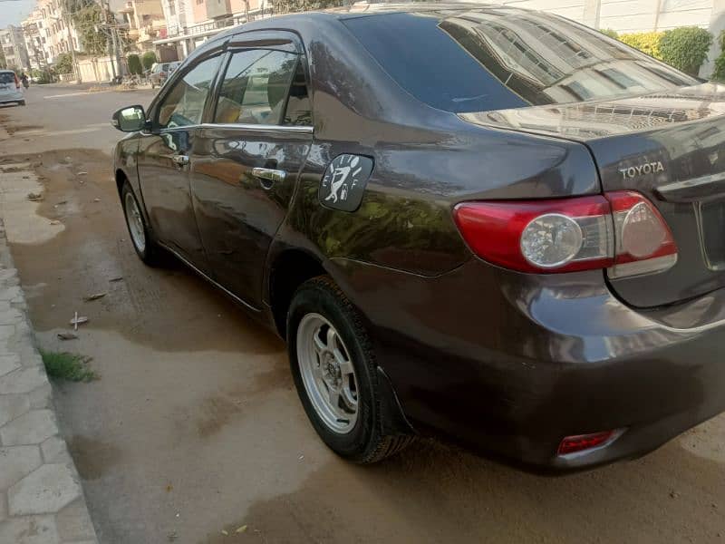 Toyota Corolla XLI Limited Edition 2014 4