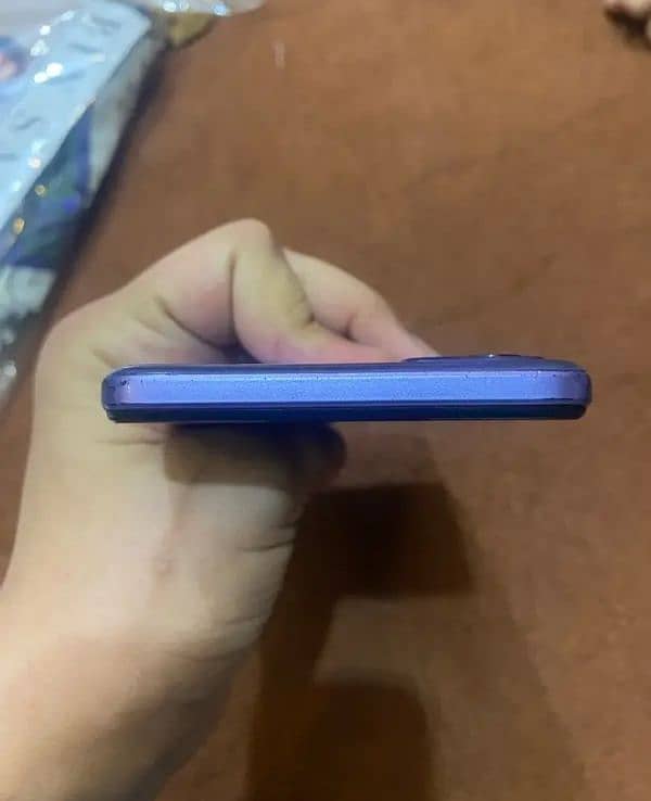 Tecno camon 18t 4