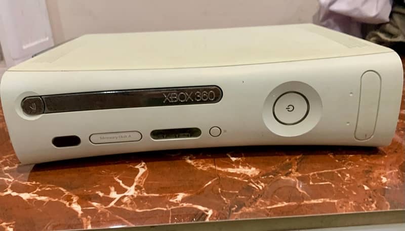 XBOX 360 with 2 controllers 6