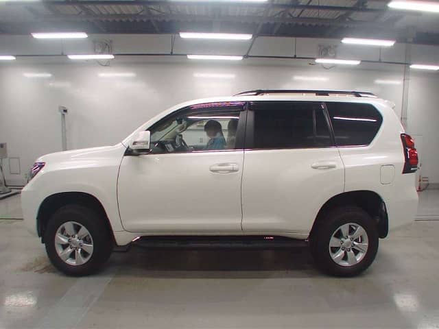 Toyota Prado 2020 TX-L Diesel 8