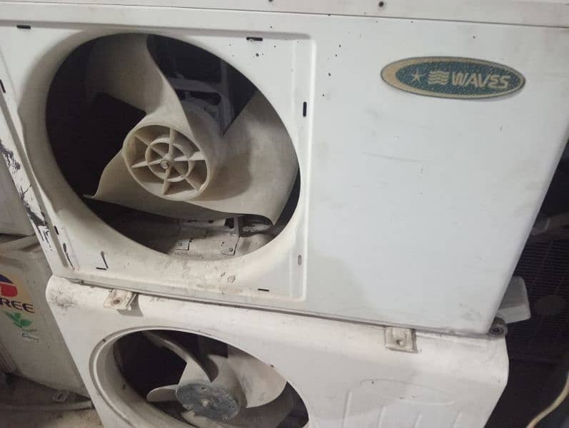 4 wall mounted good condition AC 1