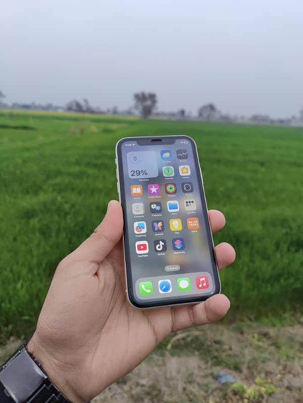 iPhone 11 jv 64gb 6