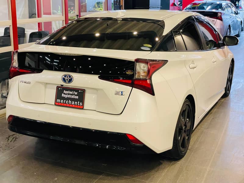 Toyota Prius 2021 S Touring Selection 14