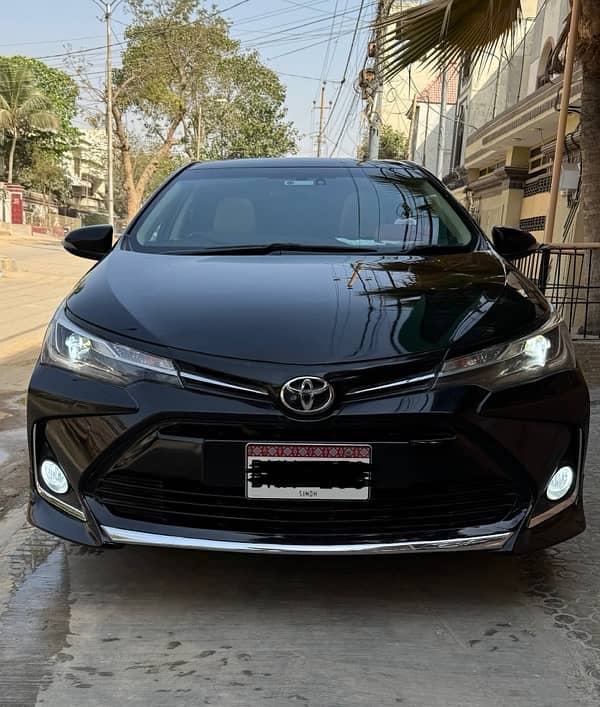 Toyota Altis Grande 2017 1