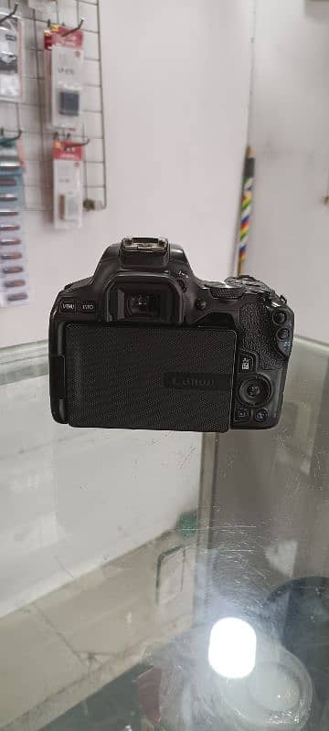 Canon 200D ii / 250D 2