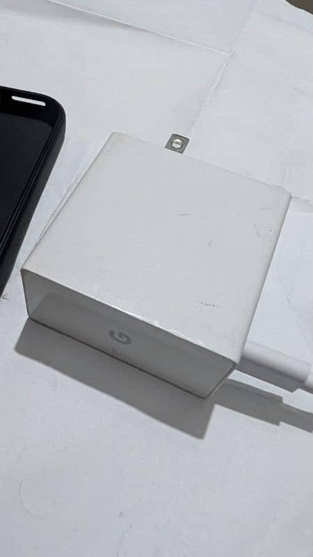 Google Pixel 9 12/128 brand new 7