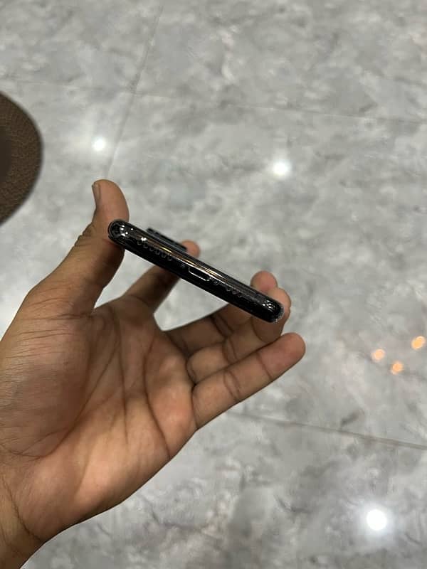 iphone 11 pro 512 gb FU non pta hk sim used 3