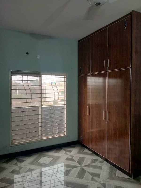 10 Marla second Floor porshan for Rent in Lahore press club canal road Lahore 9