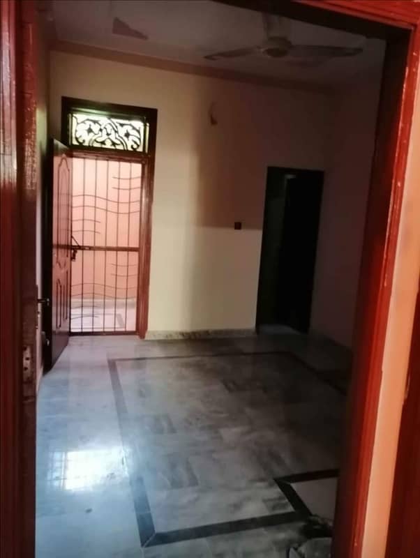 Used 2 Marla Double Storey House for Sale in Wakeel Colony Near Airport Housing Society Gulzare Quid and Express Highway Judicial And Gulberg Green Residencia 10