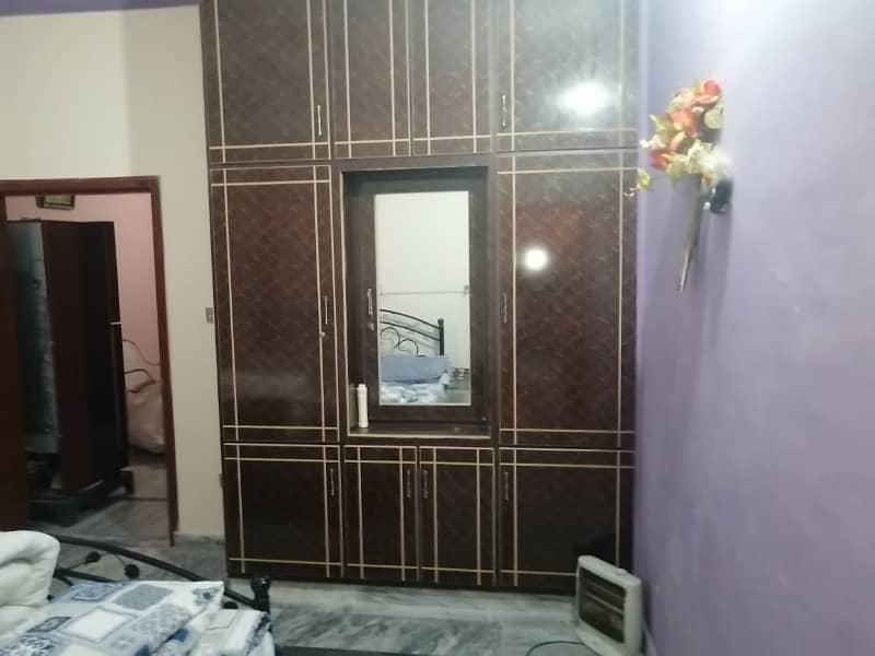 Used 2 Marla Double Storey House for Sale in Wakeel Colony Near Airport Housing Society Gulzare Quid and Express Highway Judicial And Gulberg Green Residencia 14