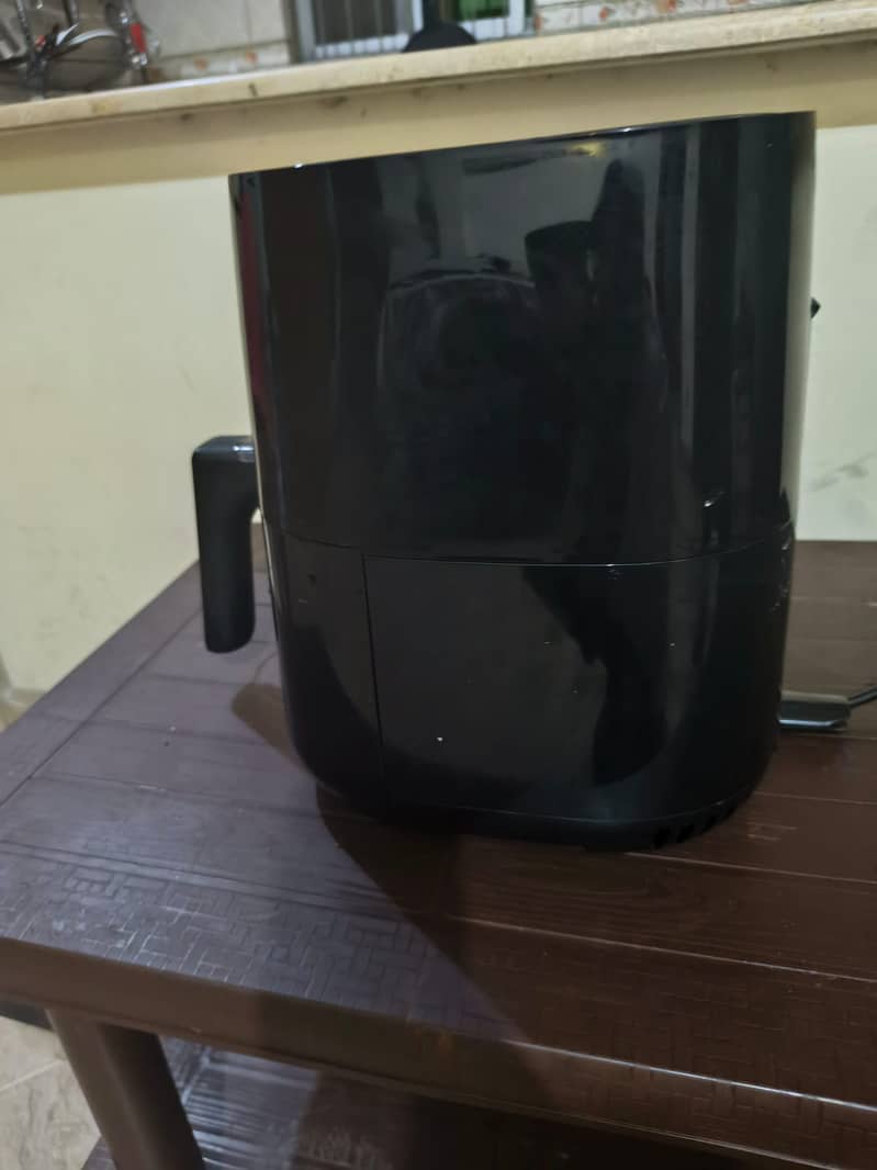 Philips Airfryer -  Only 1 month Used 1