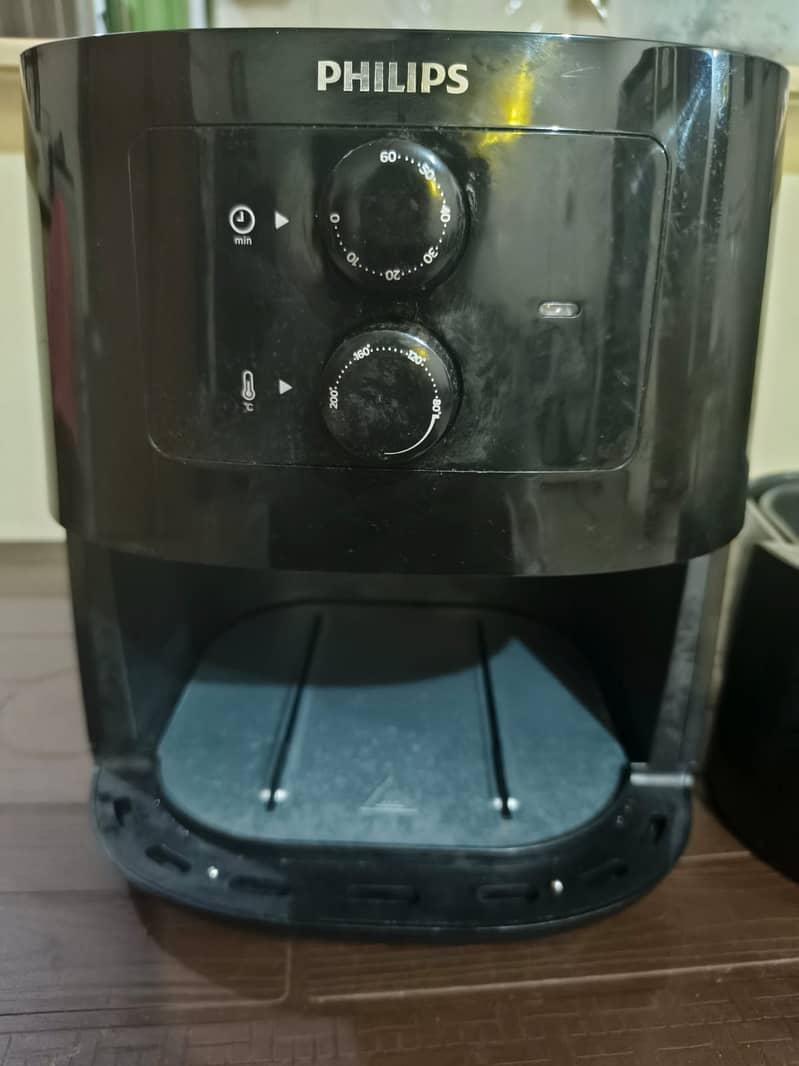 Philips Airfryer -  Only 1 month Used 3