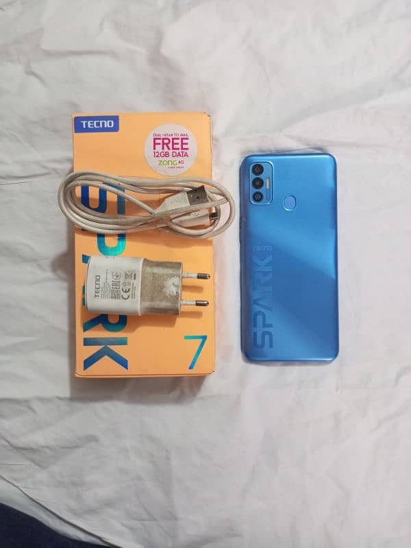 techno spark 7 2/32 GB with box and charger 10/10 condition 2