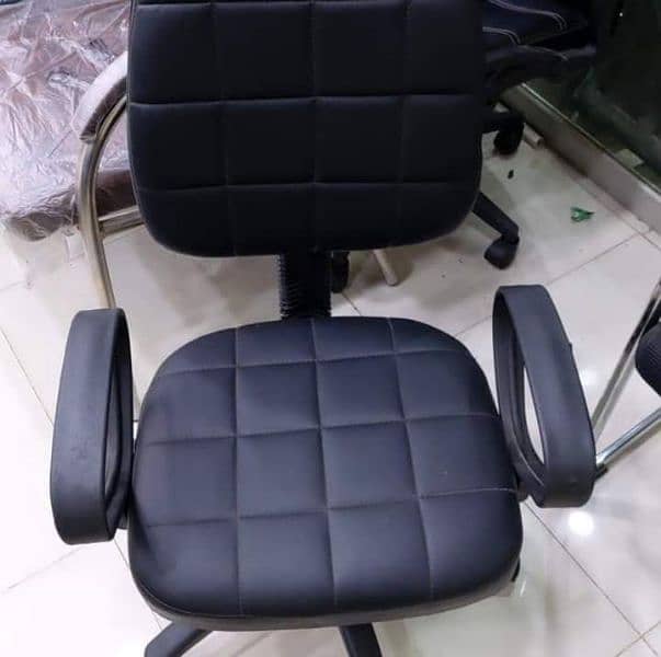 Office Chairs / employe chairs / computer chairs / revolving chairs / 18