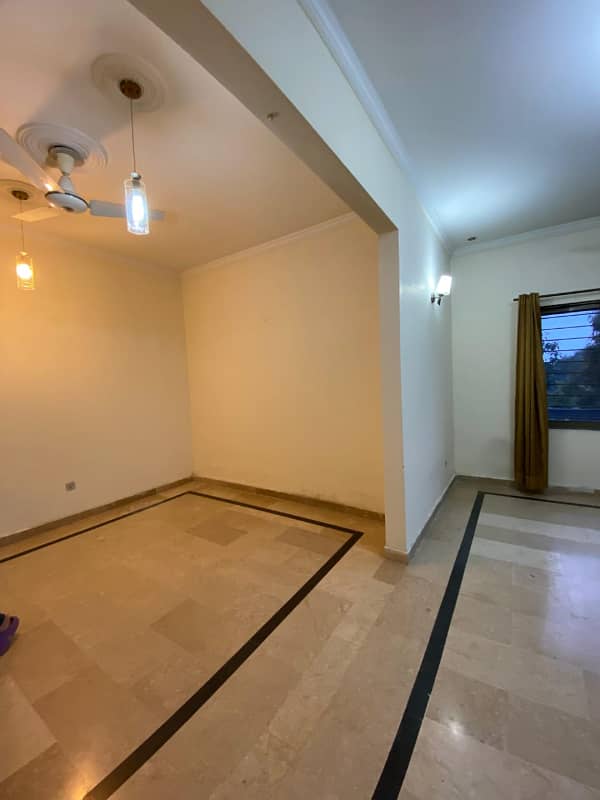 10 Marla Upper Portion For Rent In G 13 7