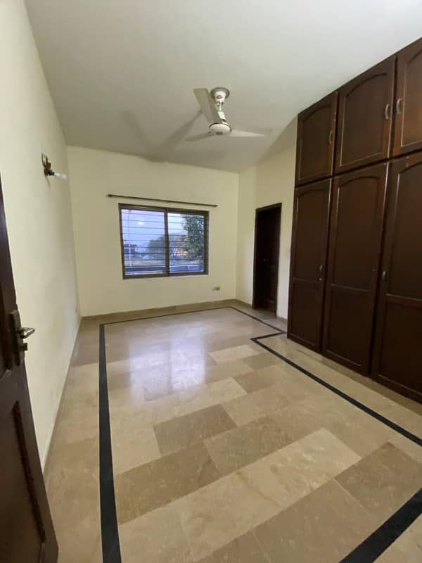 10 Marla Upper Portion For Rent In G 13 12