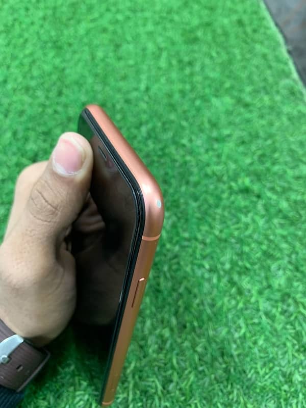 IPhone XR Factory Unlock 1