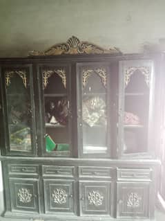 Good condition wood showcase.