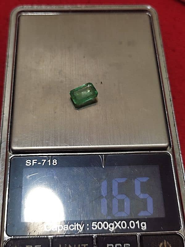 Natural Emerald Stone 5