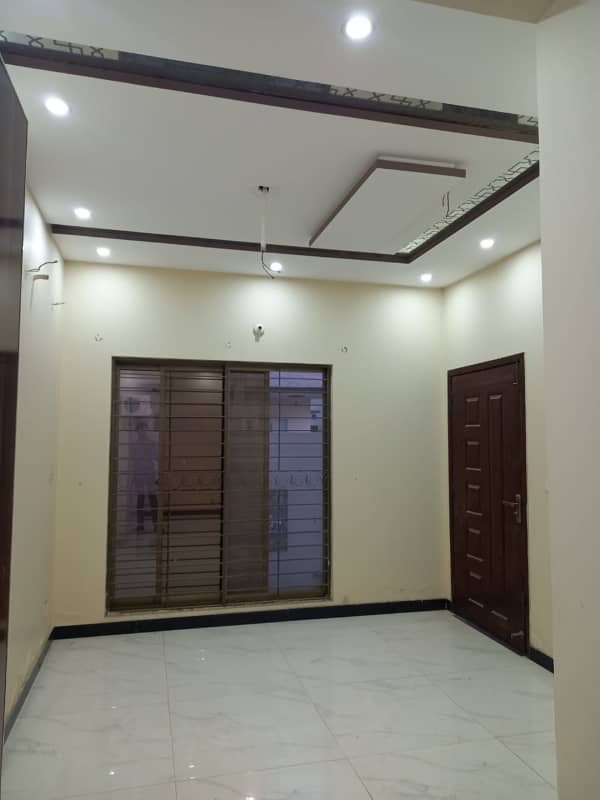 5 MARLA BEAUTIFUL LOWER PORTION AVAILABLE FOR RENT IN DHA RAHBER 11 0