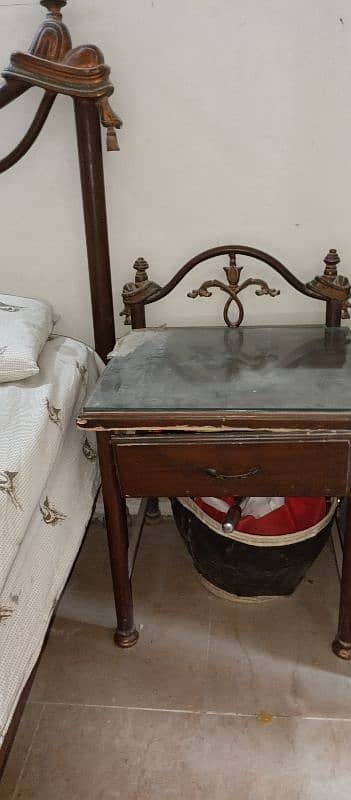 BED CUPBOARD AND SIDETABLES WITH MATTRESS AND PILLOW 7