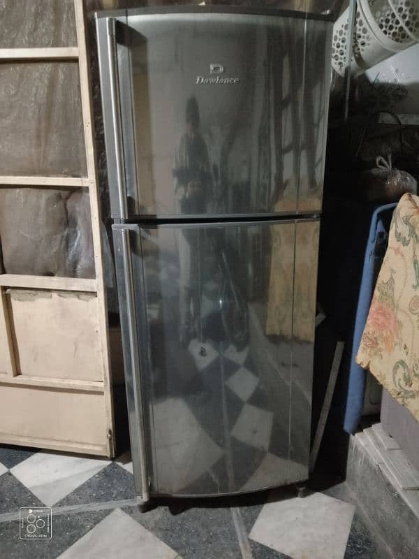 dawlance large size fridge 0