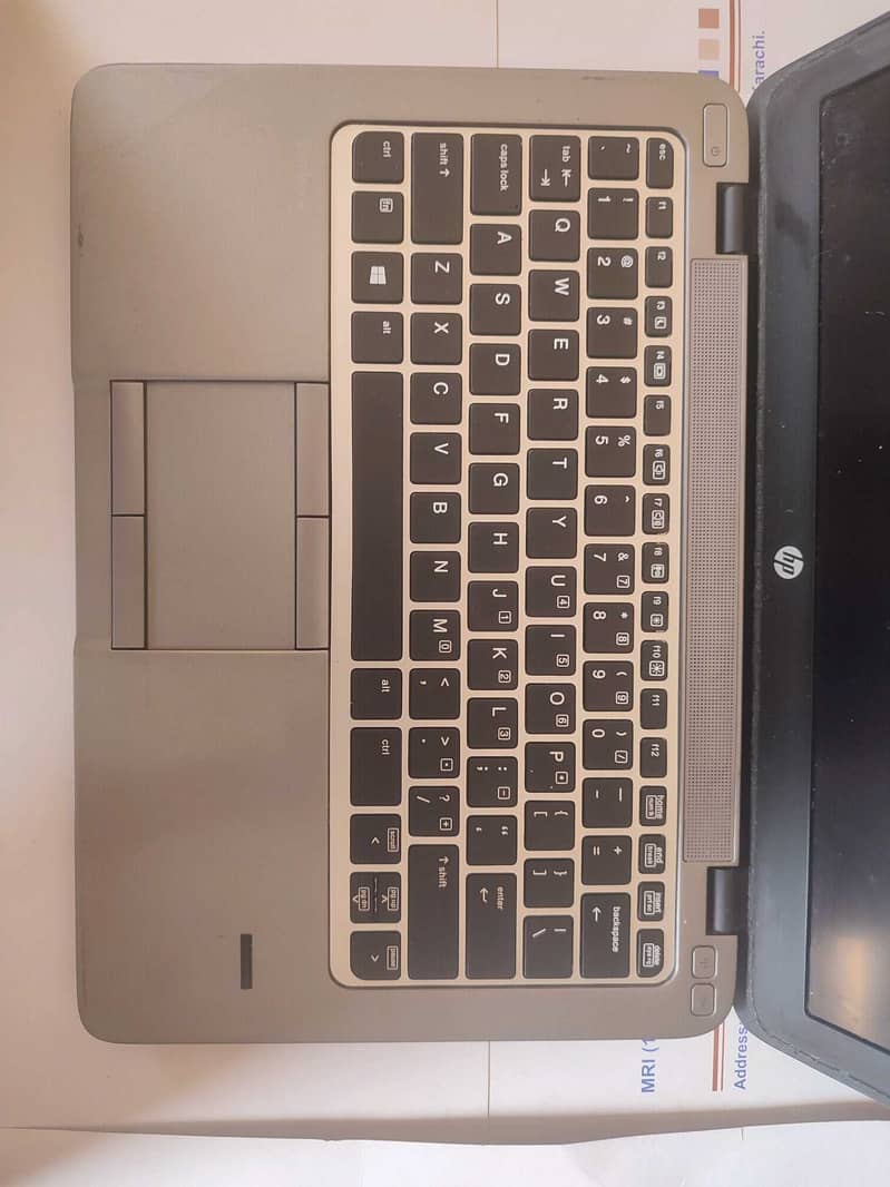 urgent sell Hp Elitebook 820 G1 core i5 4th generation 4