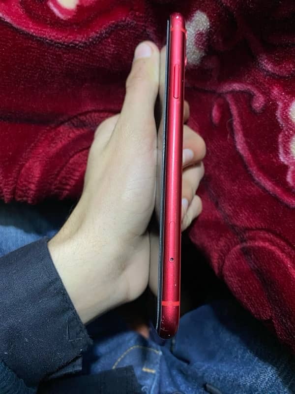 iPhone 11 factory unlock 128GB Red edition 2