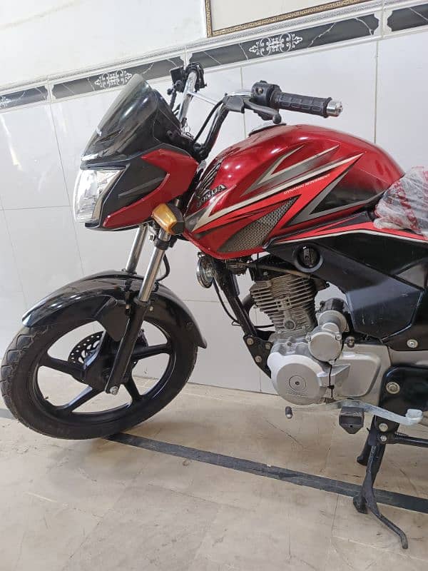 Honda CB125f (2019) 5