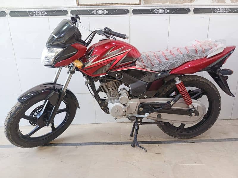 Honda CB125f (2019) 10