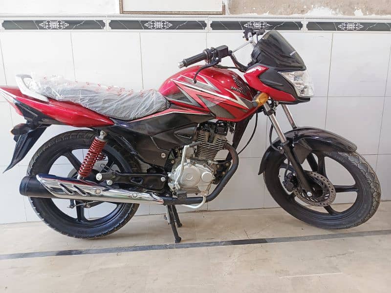 Honda CB125f (2019) 11