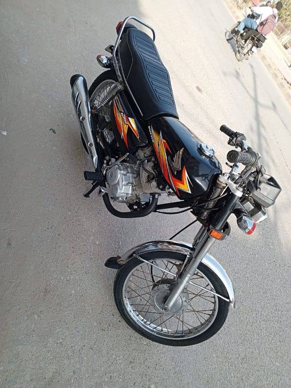 honda 125 karachi no 3