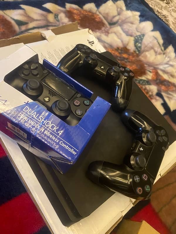 Ps4 slim 500 gb excellent condition with box 5