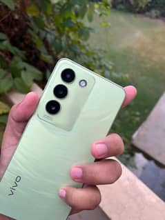 Vivo y100