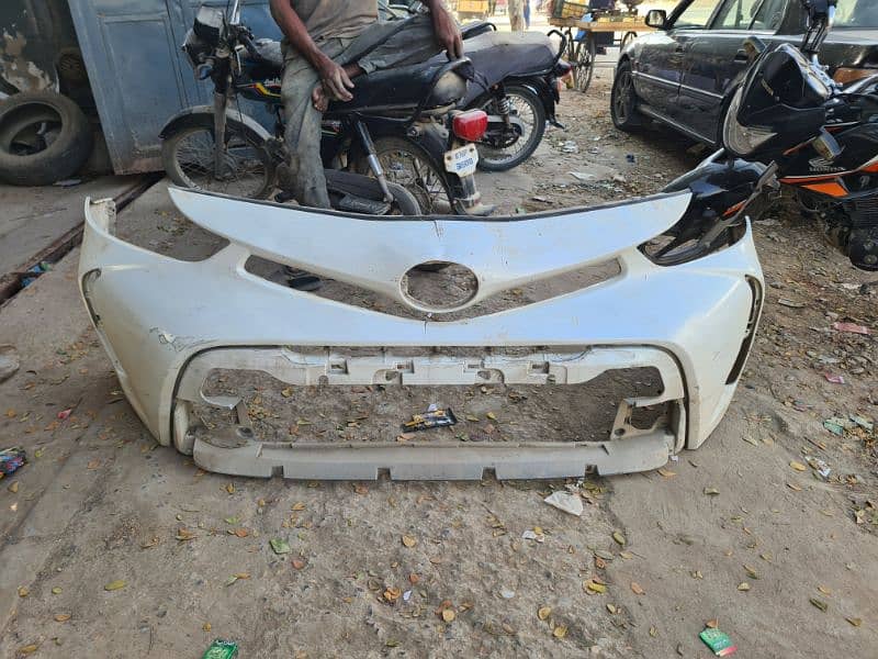 toyota prius alfa 2017 front bumper 0