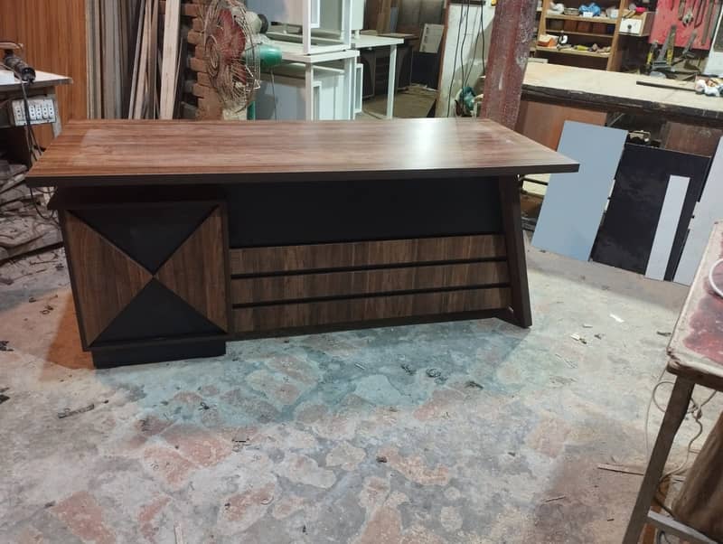 Table /office table /Executive Table / Boss Table /Workstations 4