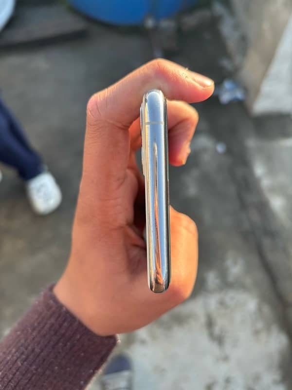 I phone 11 pro max 2