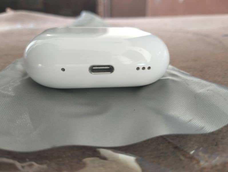 Apple AirPods Pro 2 (2nd generation) Type-C 3